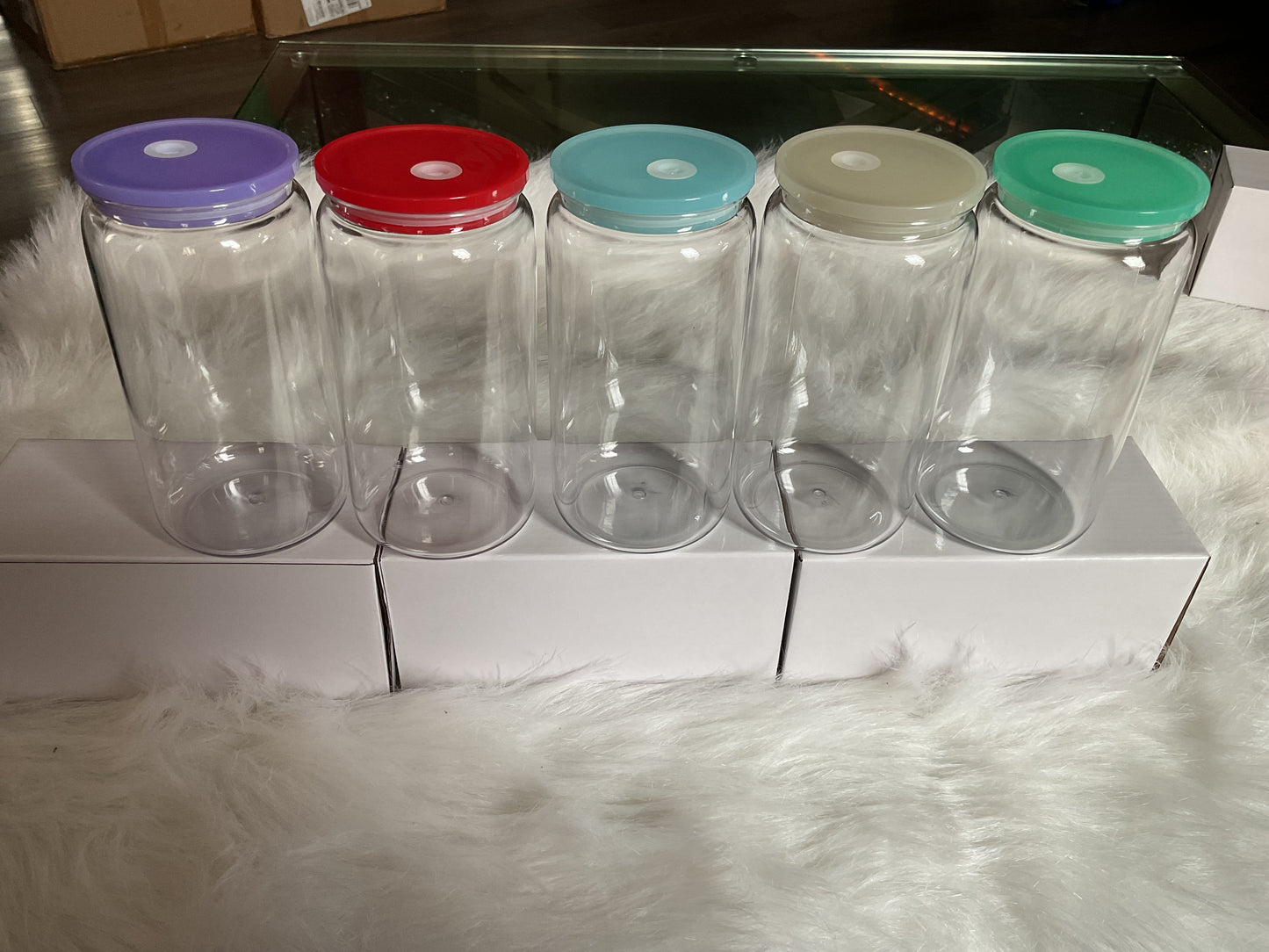 Clear plastic 16oz cup with colored lids